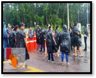 Bloquean vía federal Escárcega-Chetumal por las fallas en la energía eléctrica. 